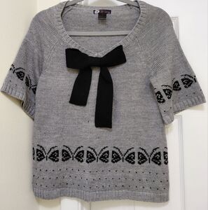 Gray Sweater with Black Bow Detail